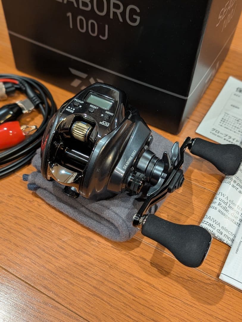 ユ*ポ様 【未使用極美品】ダイワ シーボーグ 100J