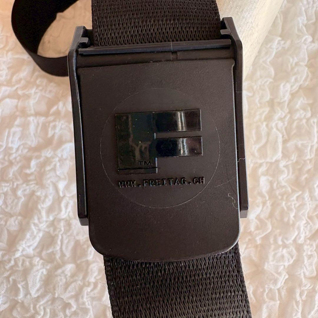 FREITAG F11 LASSIE 小さな英字入り