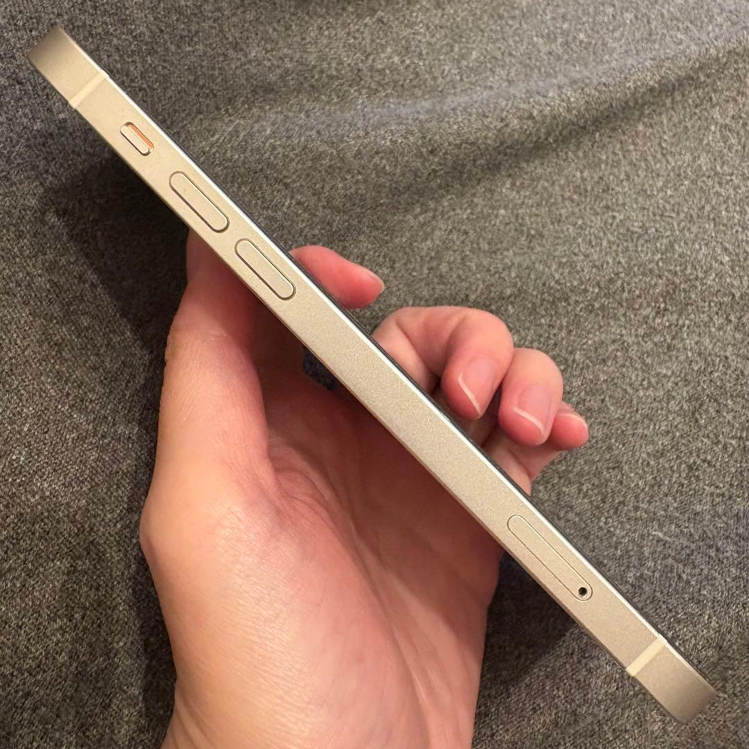 【限定値下げ】iPhone12 128GB ホワイト 初期化済み 最大容量82%