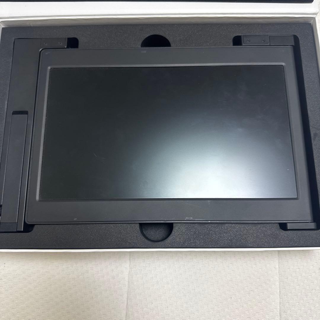 JAPANNEXT 11.6インチ ポータブルトライスクリーン