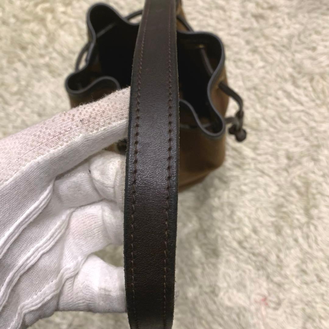 美品✨ ブレディ カルダーミニ ショルダーバッグ クロスボディ 巾着