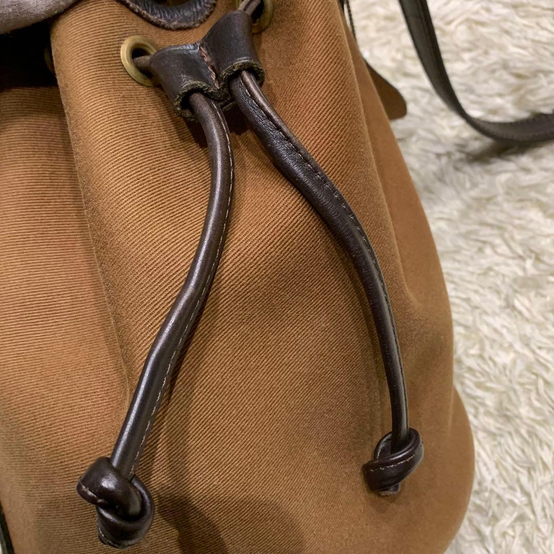 美品✨ ブレディ カルダーミニ ショルダーバッグ クロスボディ 巾着