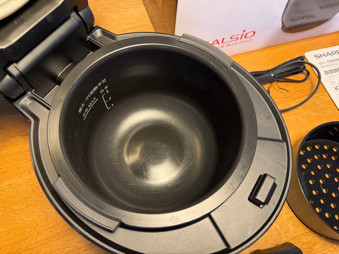 SHARP ヘルシオホットクック 自動調理鍋　KN-HW10G-B（ブラック）