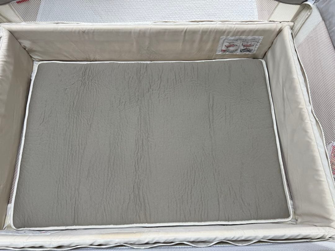 アップリカ　ココネルエアーAB ホワイトベージュ　取扱説明書つき