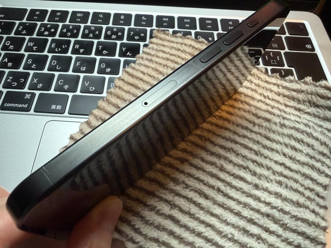 【極美品／付属品◯】iPhone 15 Pro 128GB ブラックチタニウム