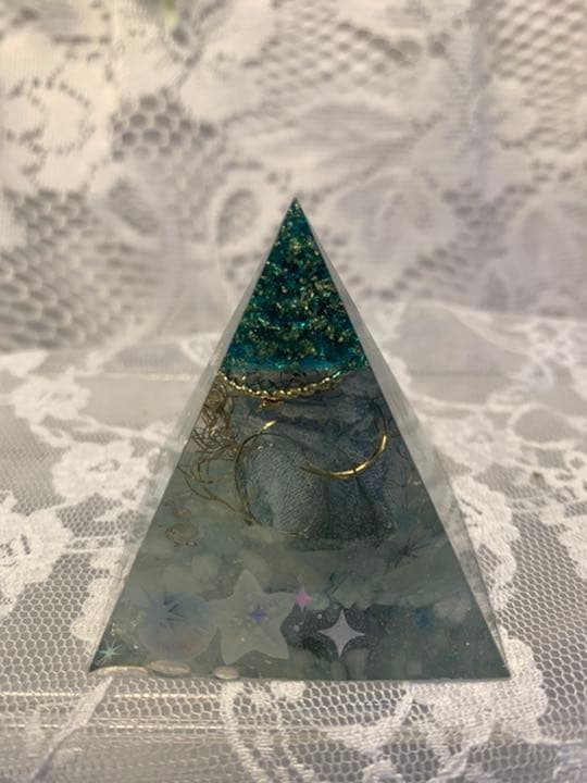 ピラミッドパワースト－ン❤️妖精と宇宙❤️‼️5cm