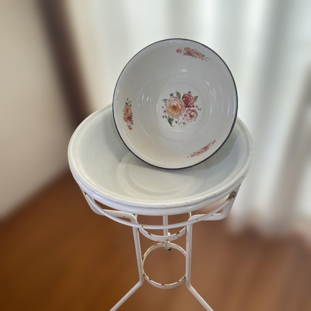 ビンテージホーロースタンド付きホーローボール2点