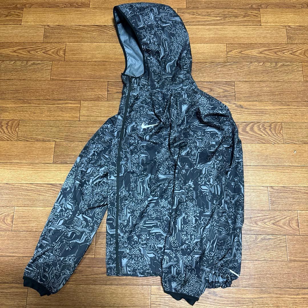 ナイキ　ランニング　NIKE running デジタル迷彩　ナイロンジャケット