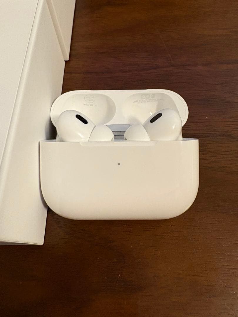 【アップル正規品】AirPods Pro 第二世代　イヤホン不調
