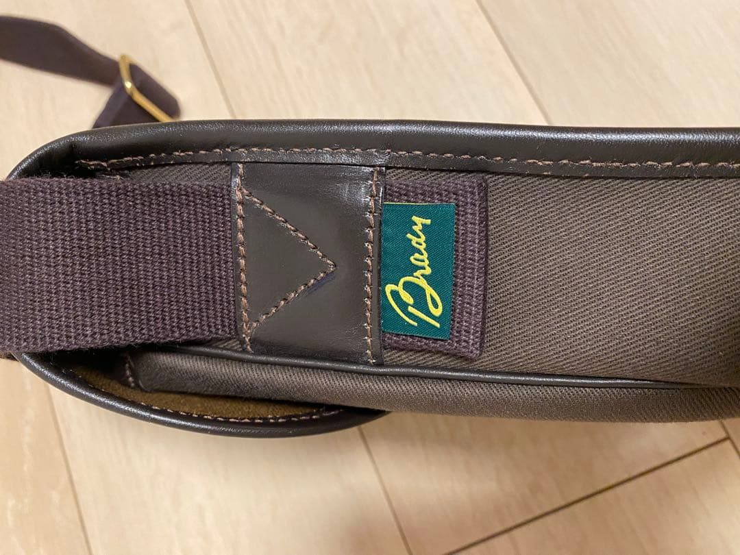 ブレディ　KENT ショルダーバッグ