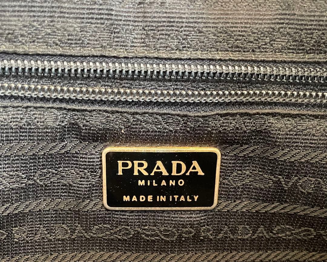 アルビ　正規品PRADA プラダ　キルティング　チェーンショルダーバッグ