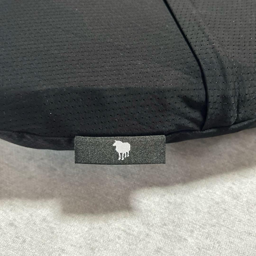 ヒツジのいらない枕　寝具　枕　プレミアムブラックレーベル　カバー付✨ほぼ未使用✨