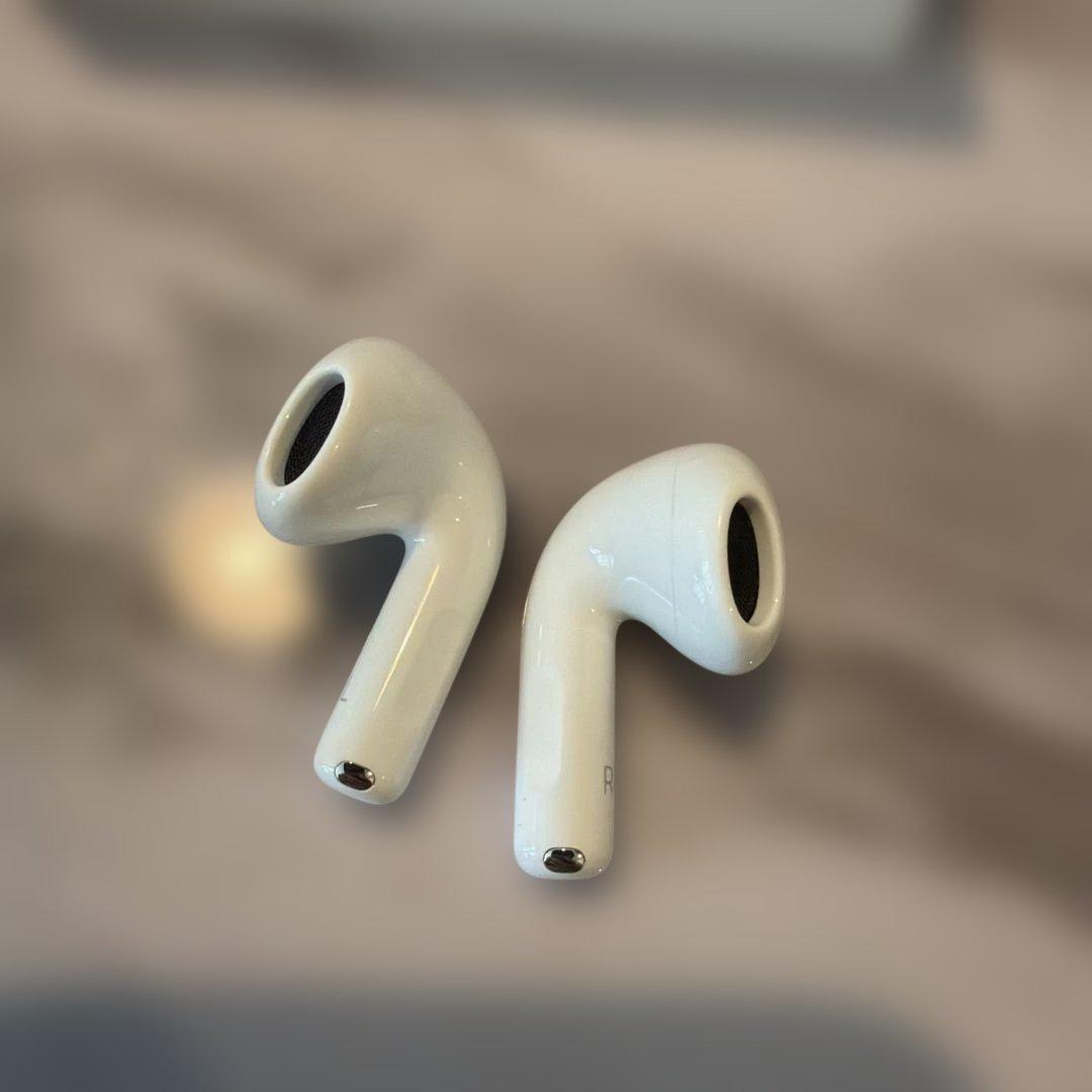 Apple AirPods 4 ANC ノイズキャンセリング