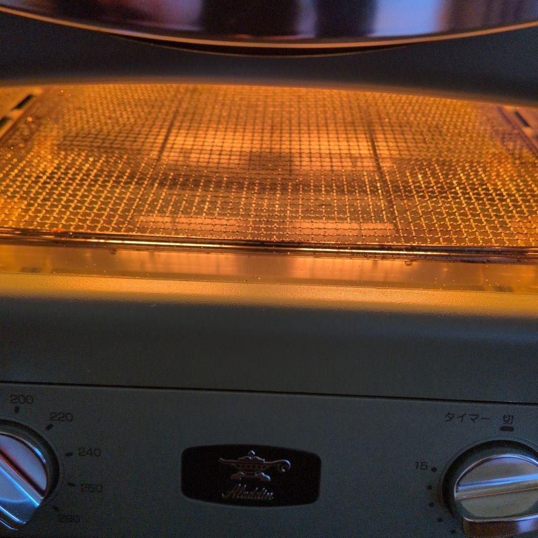 ヒーター式トースター 200〜240℃トースト４枚焼ける。