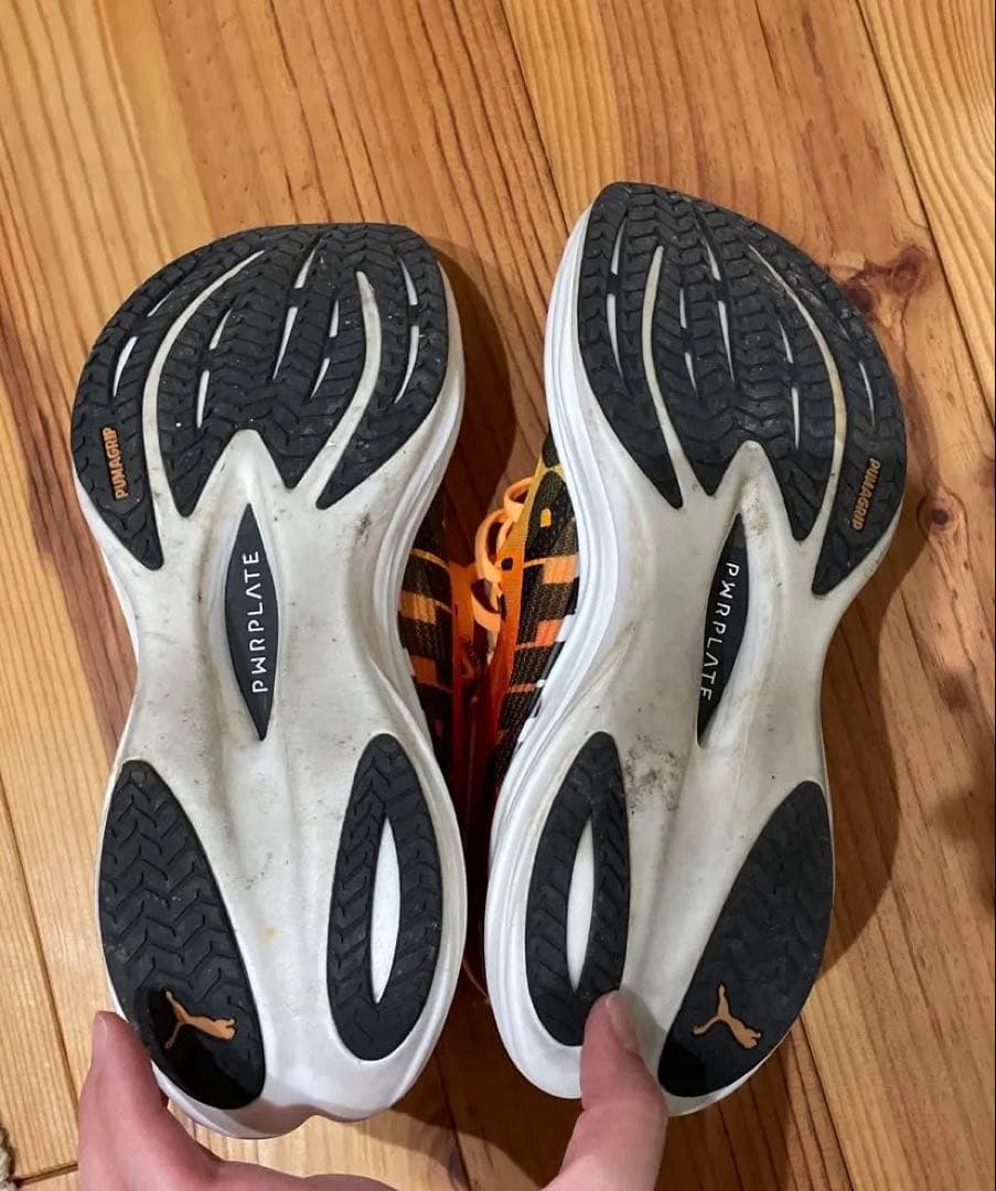 PUMAランニングシューズ ディヴィエイト ニトロ 3 26.5センチ