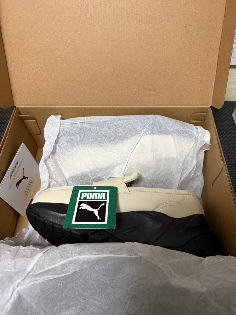PUMA ローファー クリーム/ブラック