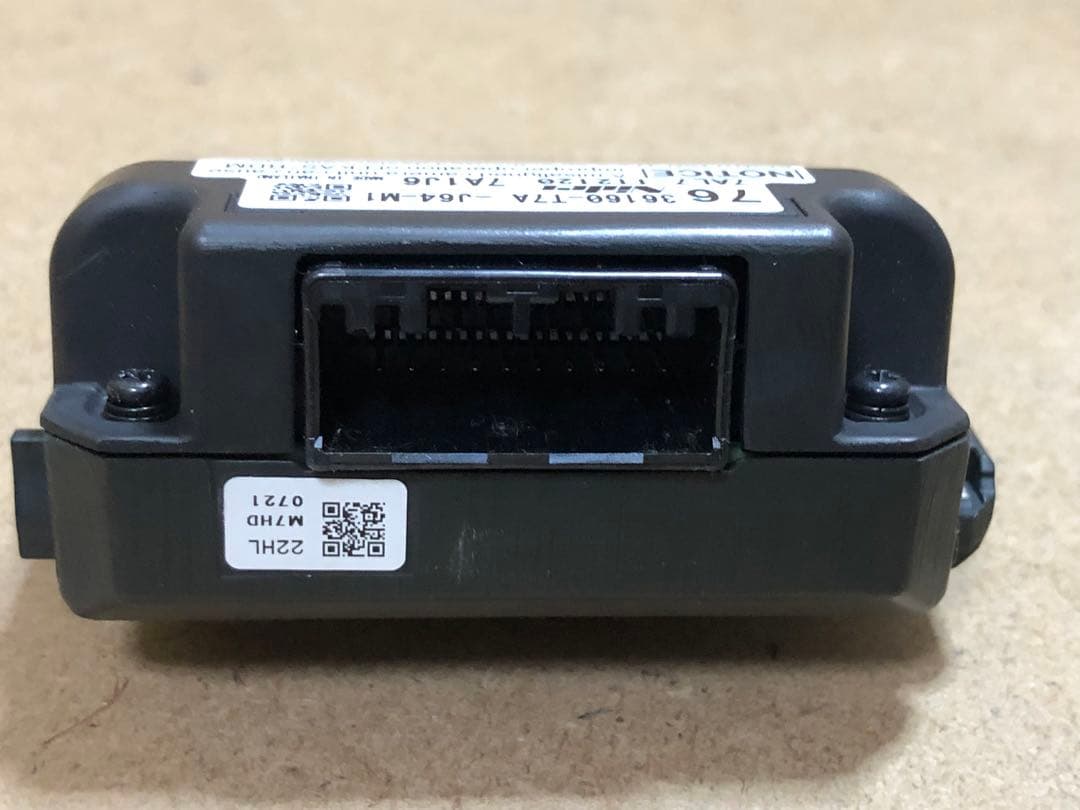 ホンダ　ヴェゼルRU3、RU4フロントカメラ 36160-T7A-J64-M1