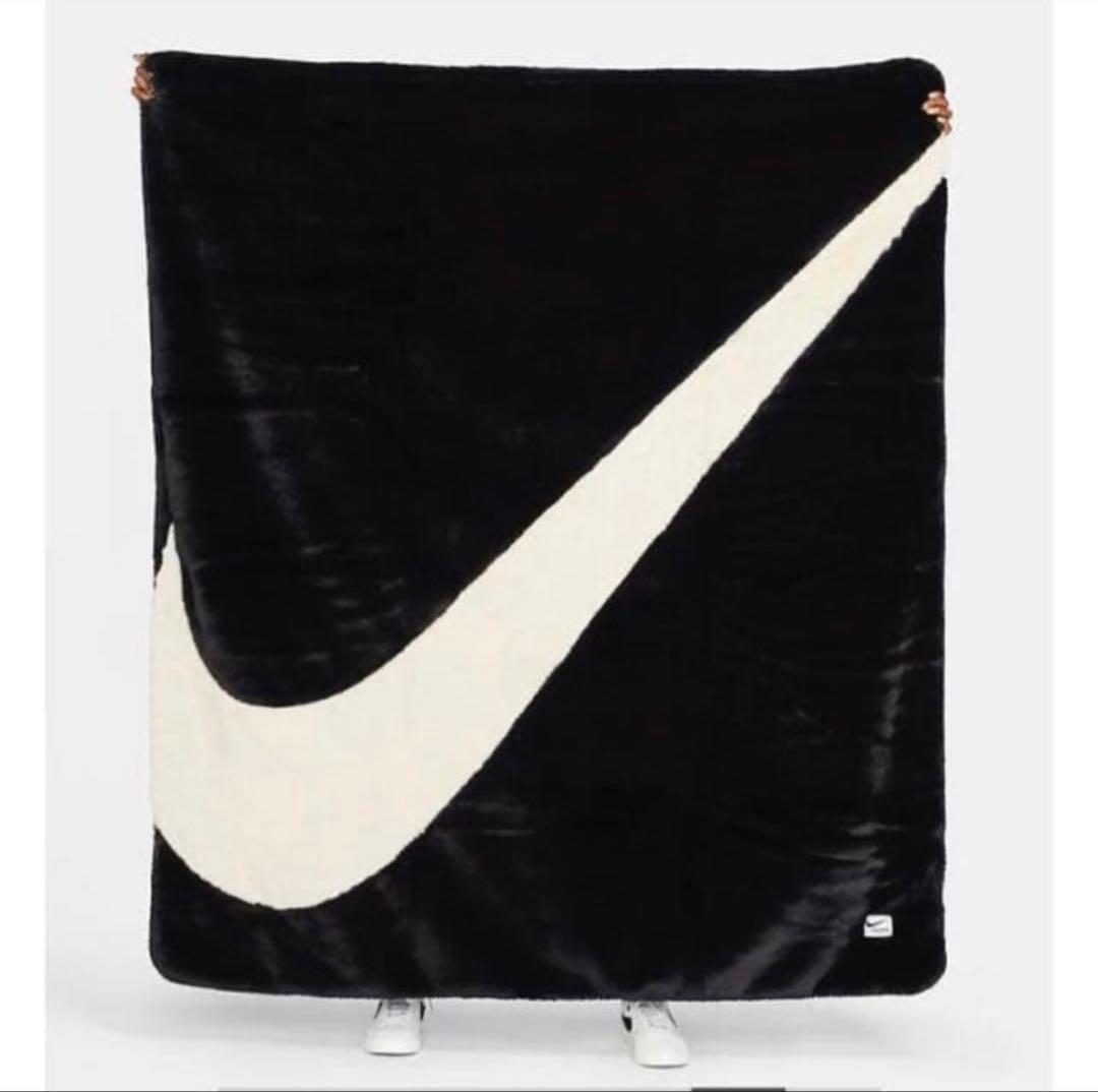 NIKE ブランケット フェイクファー スウッシュ 毛布