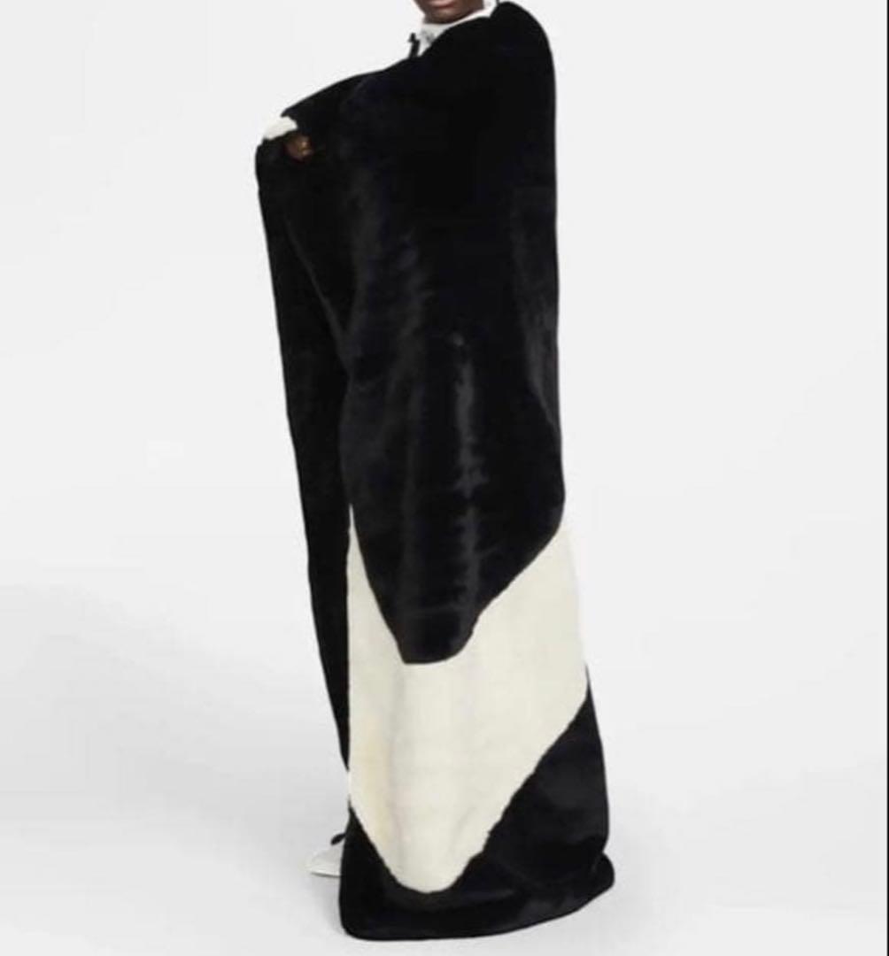 NIKE ブランケット フェイクファー スウッシュ 毛布