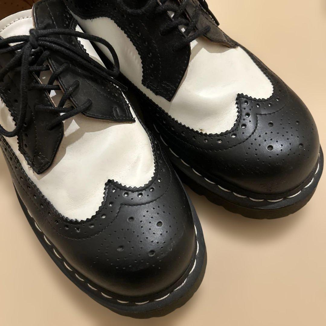 ドクターマーチン 3989 BEX ウイングチップ 白黒