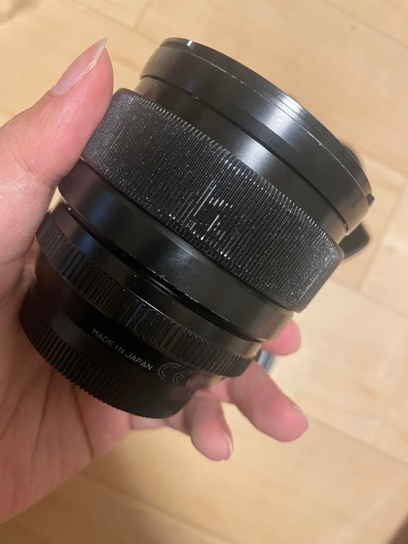 FUJIFILM XF23mmF1.4Rレンズ　レンズフード付き