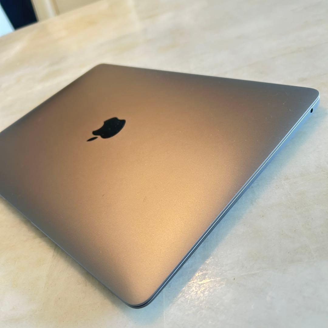 MacBook Air 2019 シルバー メモリ 16GB ストレージ1TB