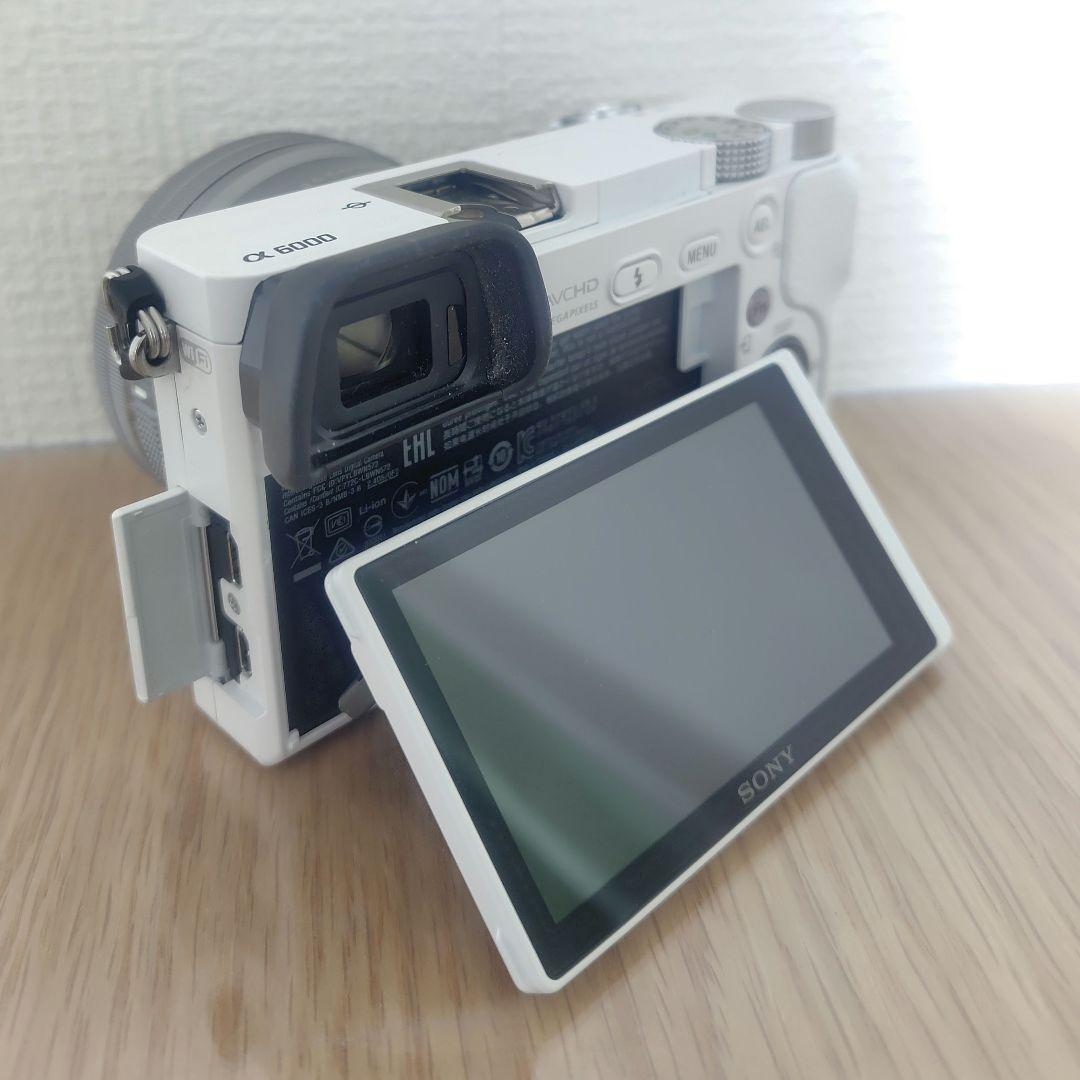 SONY　α6000　パワーズームレンズキット　ILCE-6000L　ホワイト