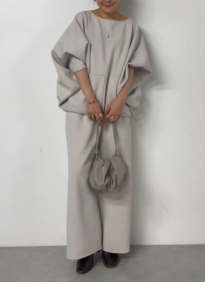 2.2万　今季新品　ビアズリー　リップルダンボール トップス　グレージュ