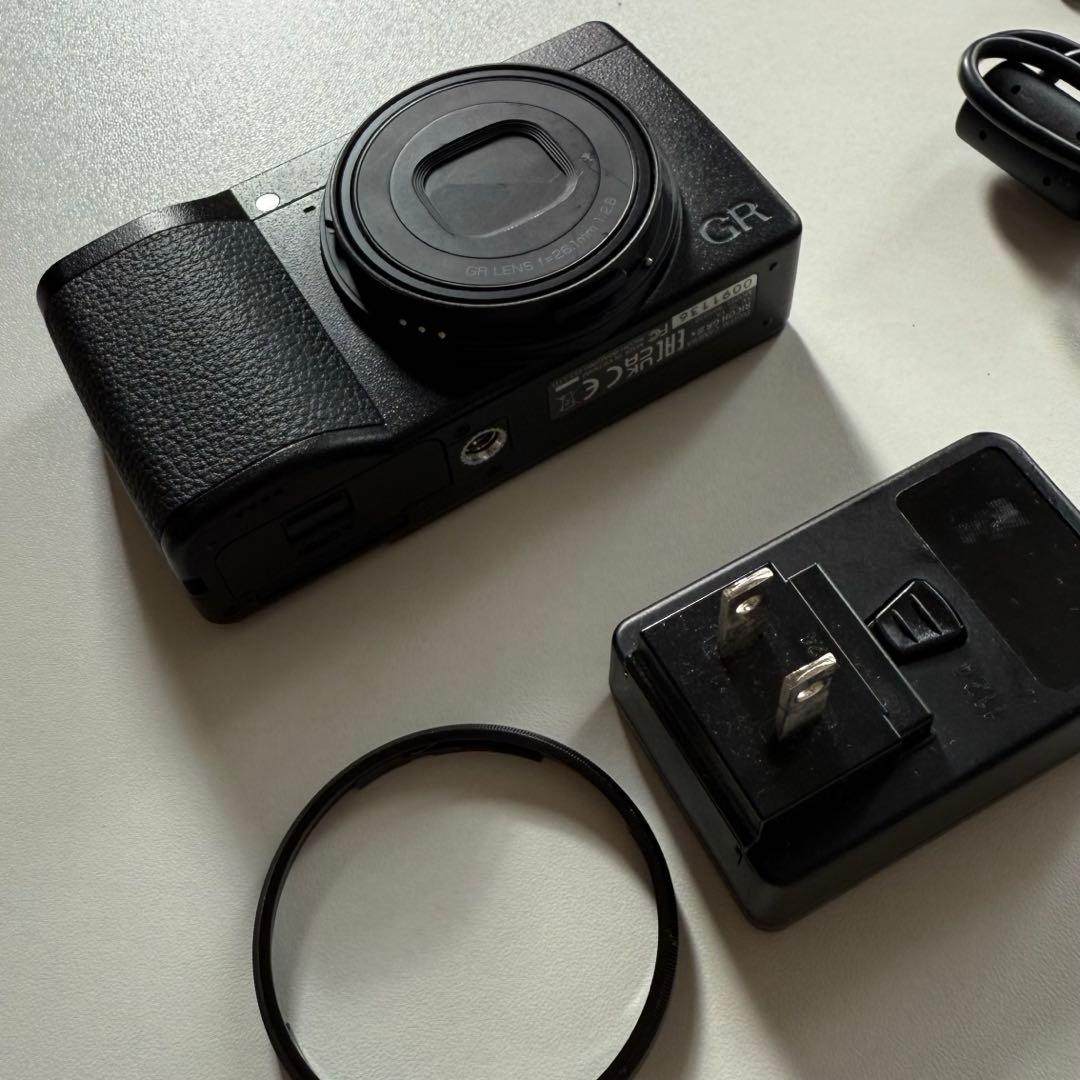 【付属品＋ストラップ】RICOH リコー GR Ⅲx 箱無し　シャッター数少なめ