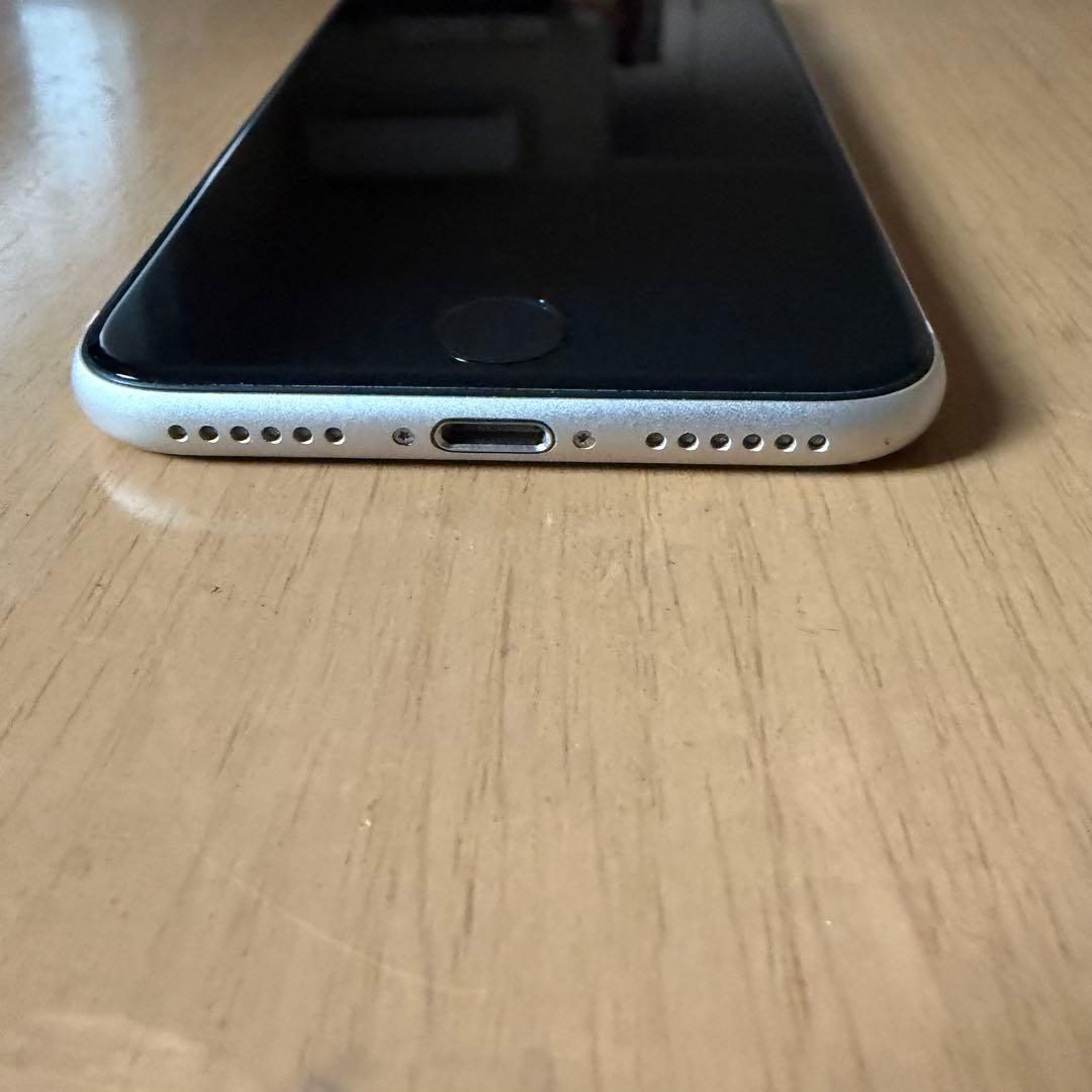 【ジャンク品】iPhone SE(第３世代) 128GB スターライト 本体