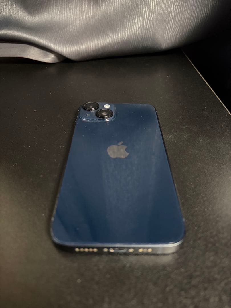 Apple iPhone 14 ミッドナイト　ケース付き