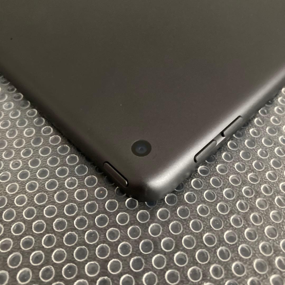 3253 電池最良好☆比較的美品☆iPad7第7世代32GB WIFIモデル☆