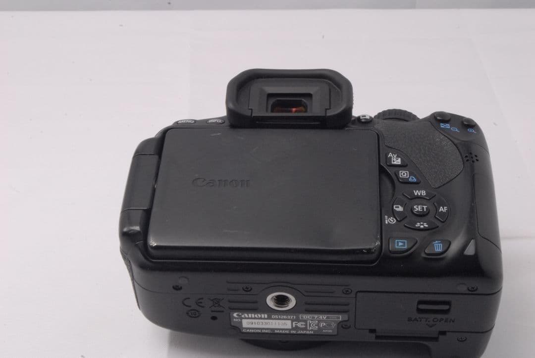 Canon EOS Kiss X6i★バリアングル液晶レンズ付き一眼レフカメラ★