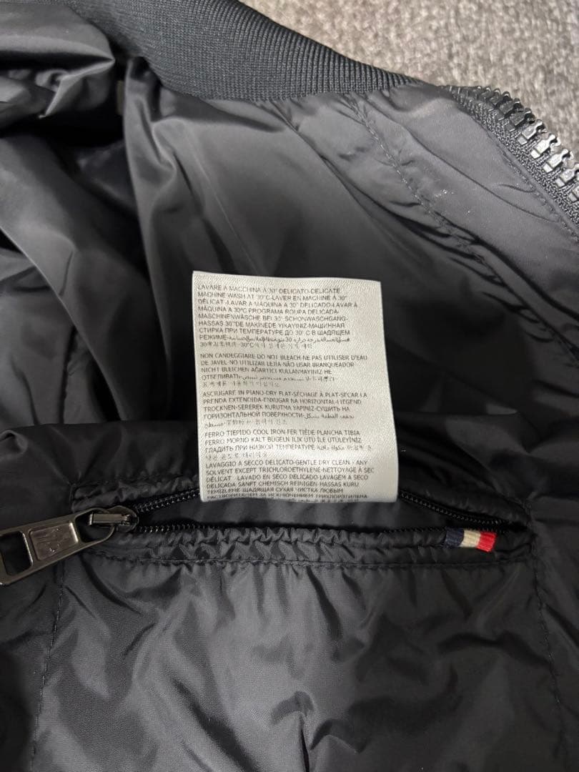 モンクレールナイロンジャケット