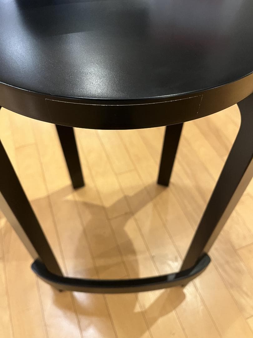 Artek（アルテック）｜K65 ハイチェア・ブラック