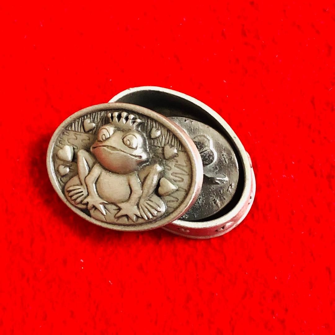 プリンセスと魔法のキス　カエル　小物入れ　ピューター【希少・レア】