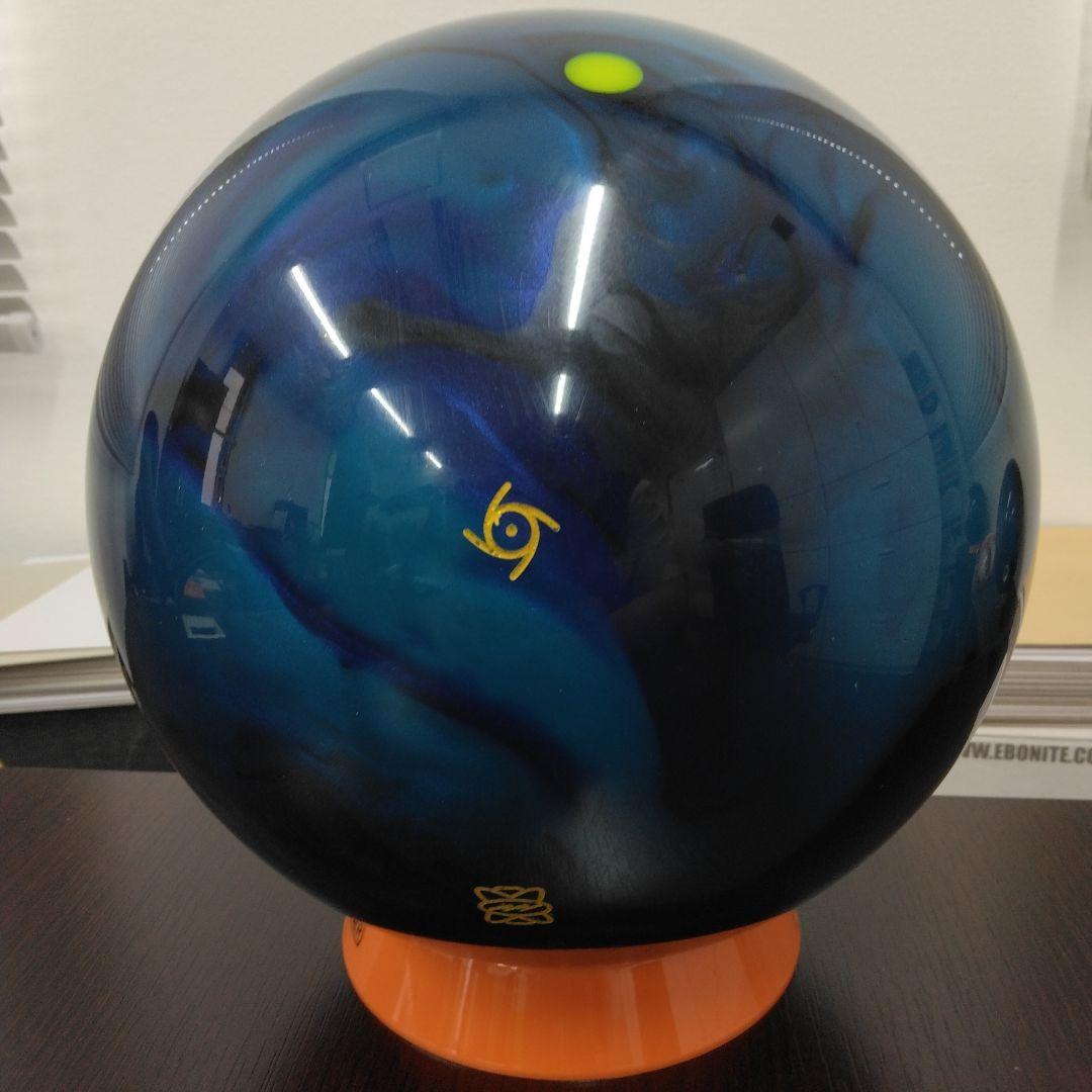 STORM ASTRO PHYSIX II ボウリングボール 14p4ozです。