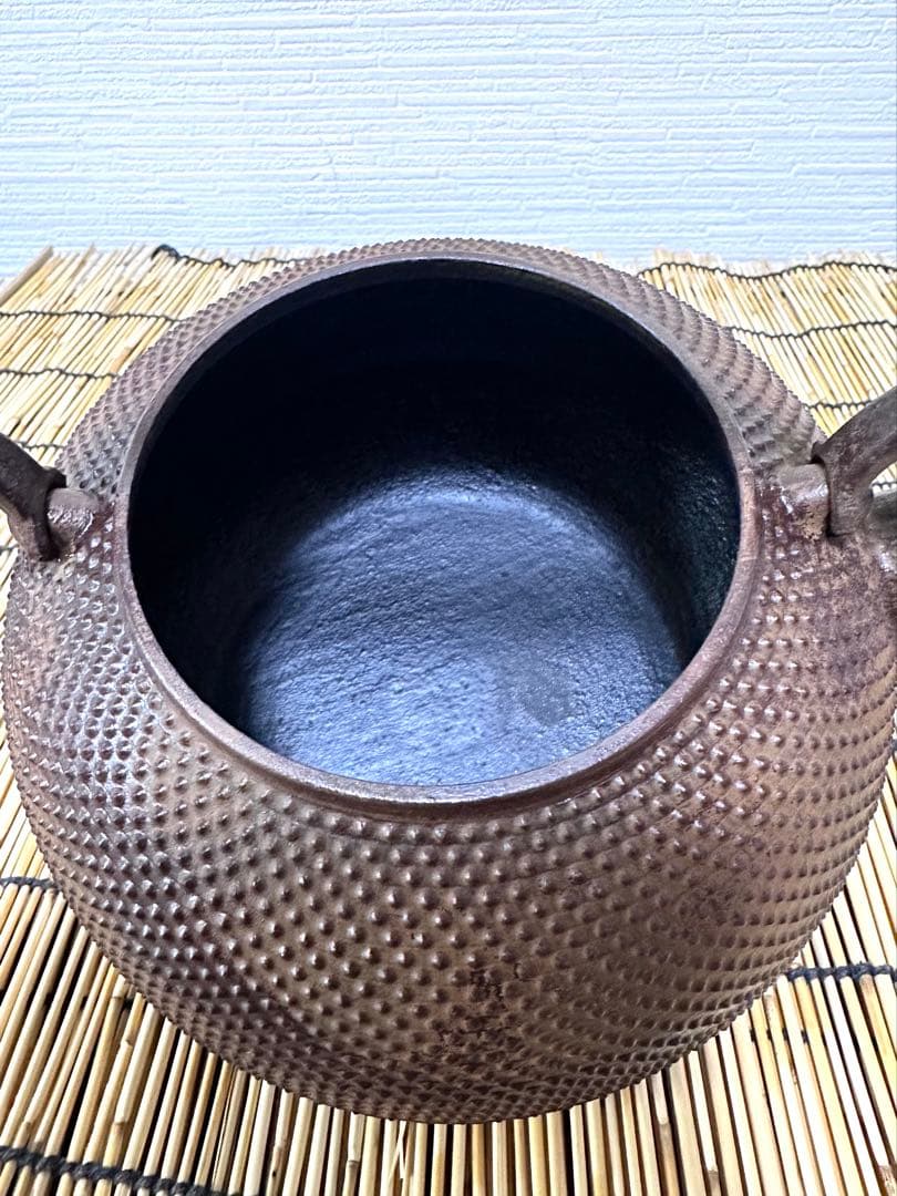 未使用品、栞付　南部徳秀　佐藤 徳秀造 南部形アラレ　南部鉄瓶　南部鉄器