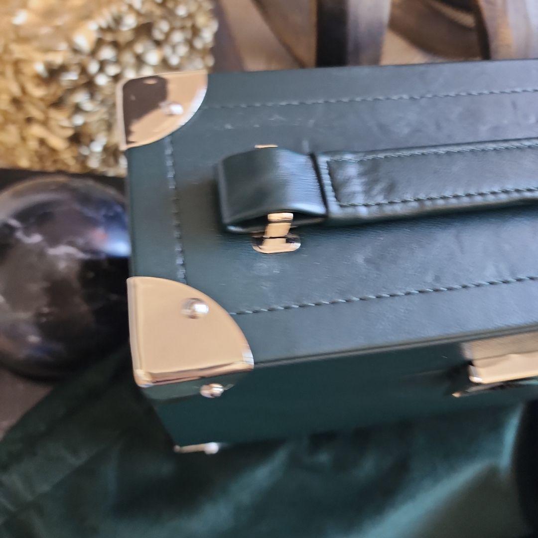 LA MER アクセサリー、メークアップケース グリーン新品