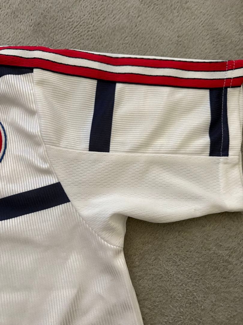 バイエルン　サッカーユニフォームadidas 90s ヴィンテージ　ユニセックス