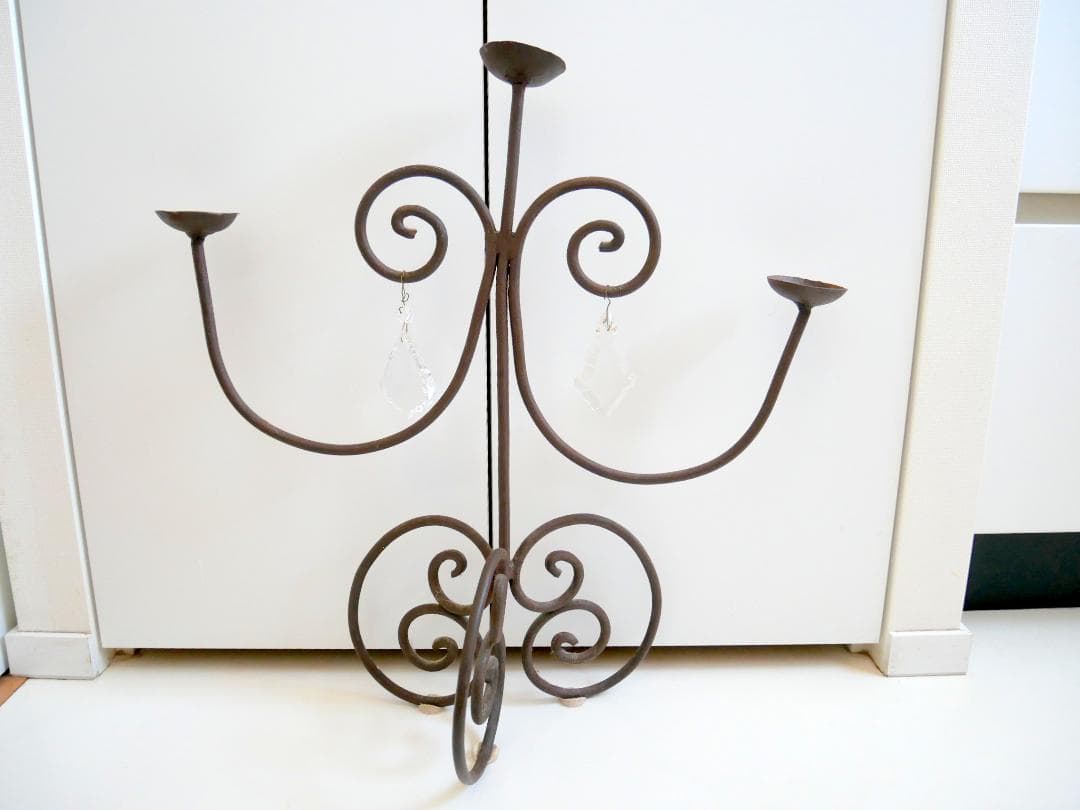 イギリス製ヴィンテージ　鉄製キャンドルスタンド（3本用燭台）