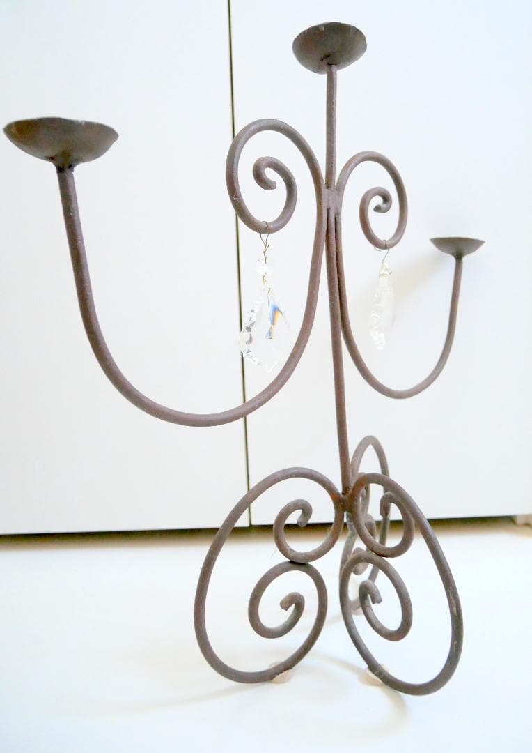 イギリス製ヴィンテージ　鉄製キャンドルスタンド（3本用燭台）