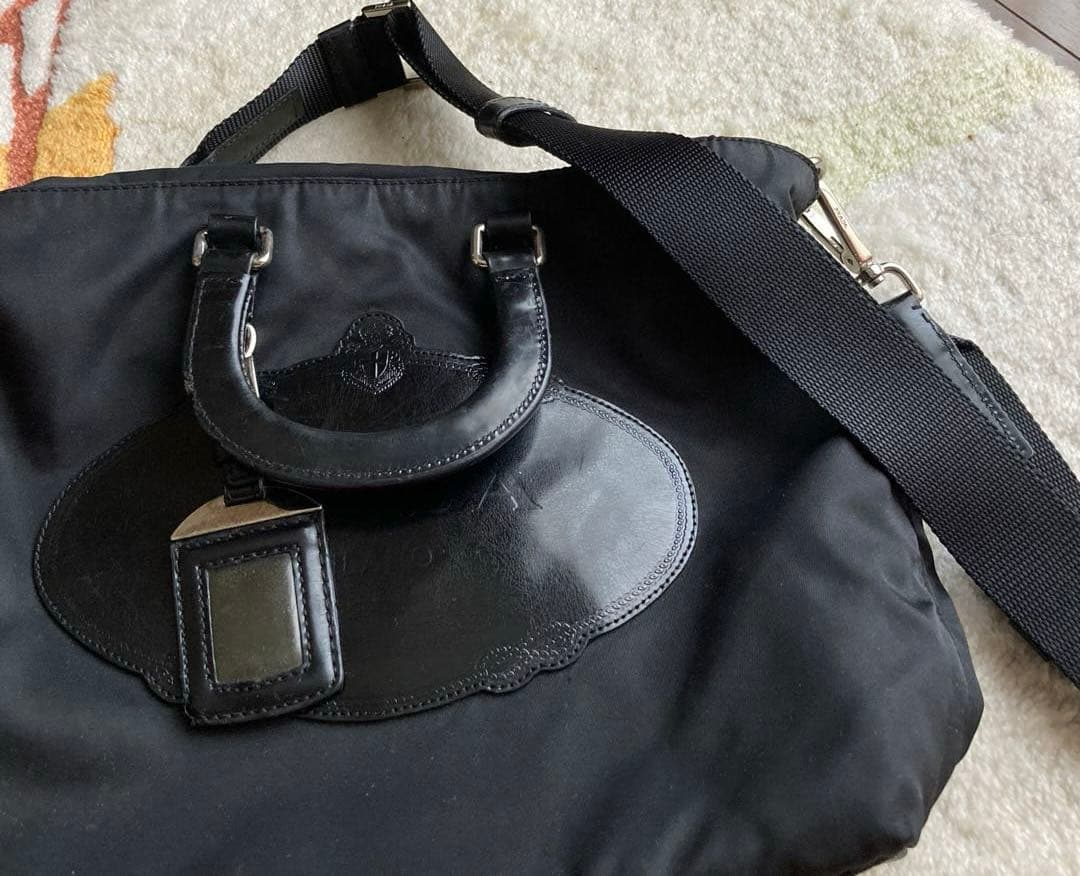 PRADA ブラックナイロン ショルダーバッグ