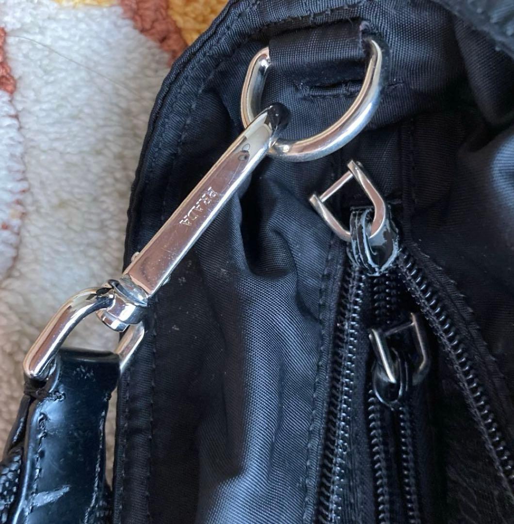 PRADA ブラックナイロン ショルダーバッグ