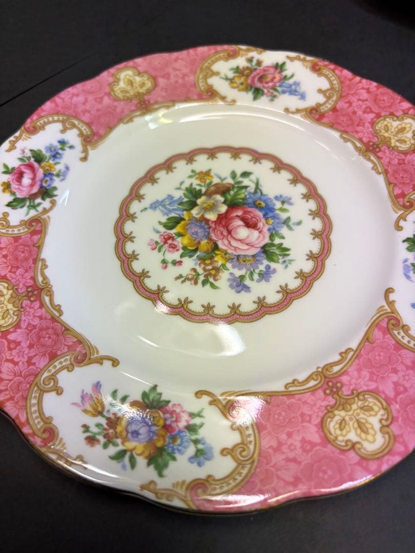 【訳あり価格】ロイヤルアルバート エンチャントメント ティートリオ 2セット