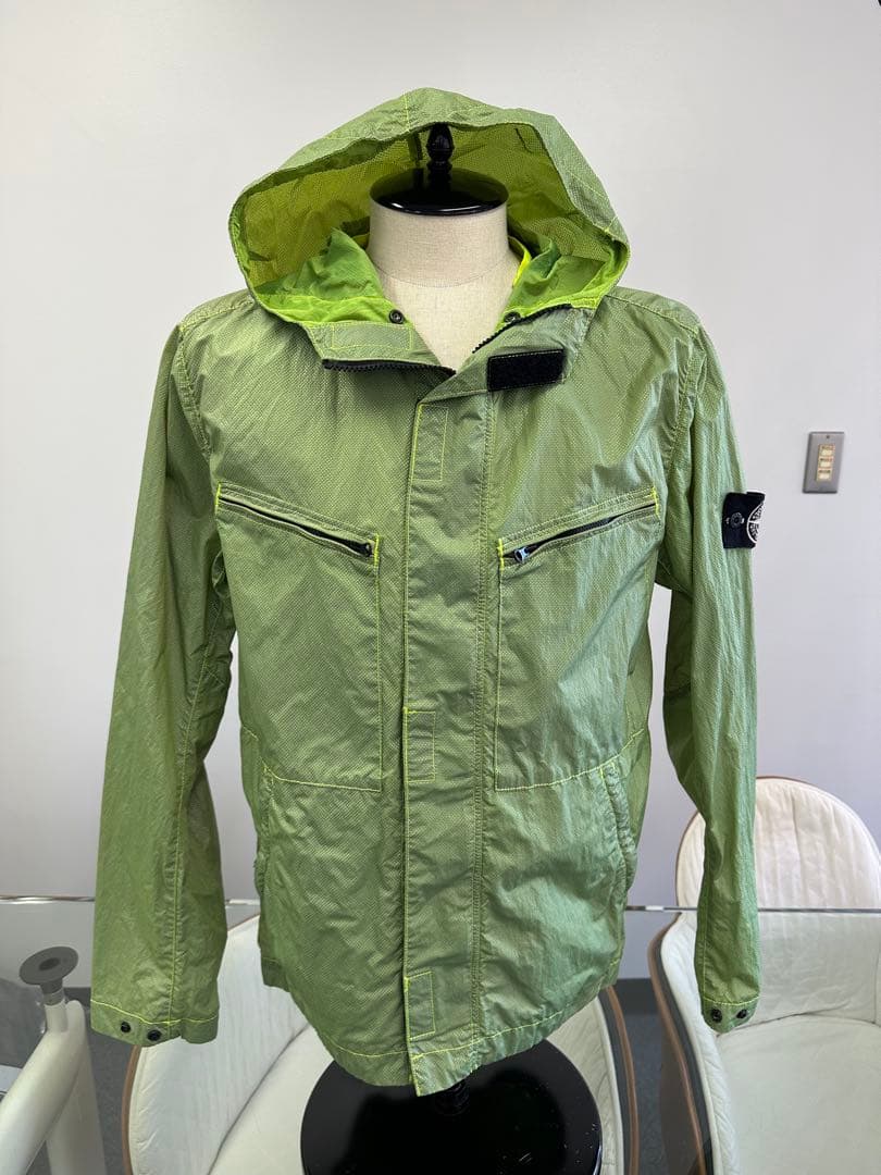 Stone  ストーンアイランド フード付きナイロンジャケット