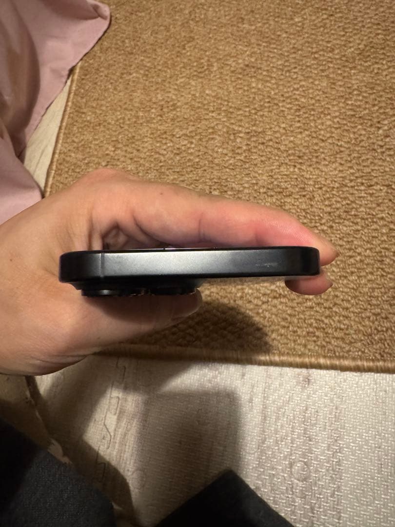 iPhone 16 pro max,11月17日純正画面交換し、バッテリー100