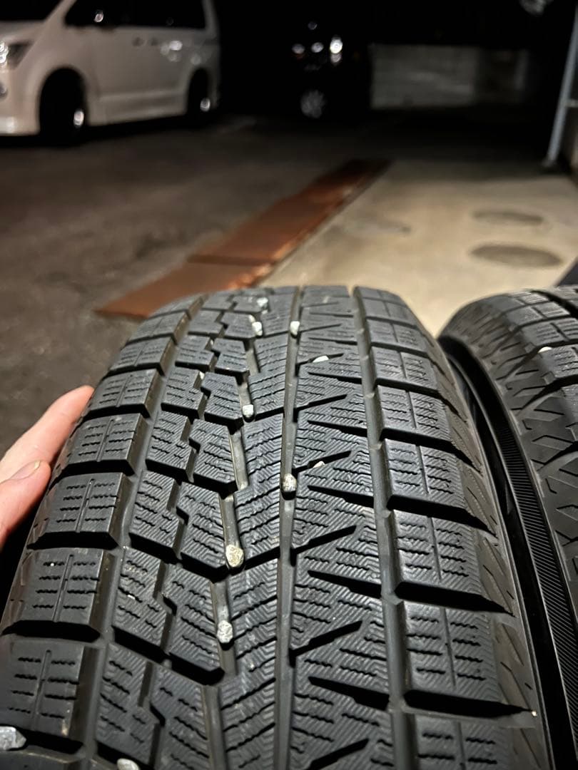 ヨコハマ スタッドレス 175/65R15 4H 23年製 イボ残り 4本セット