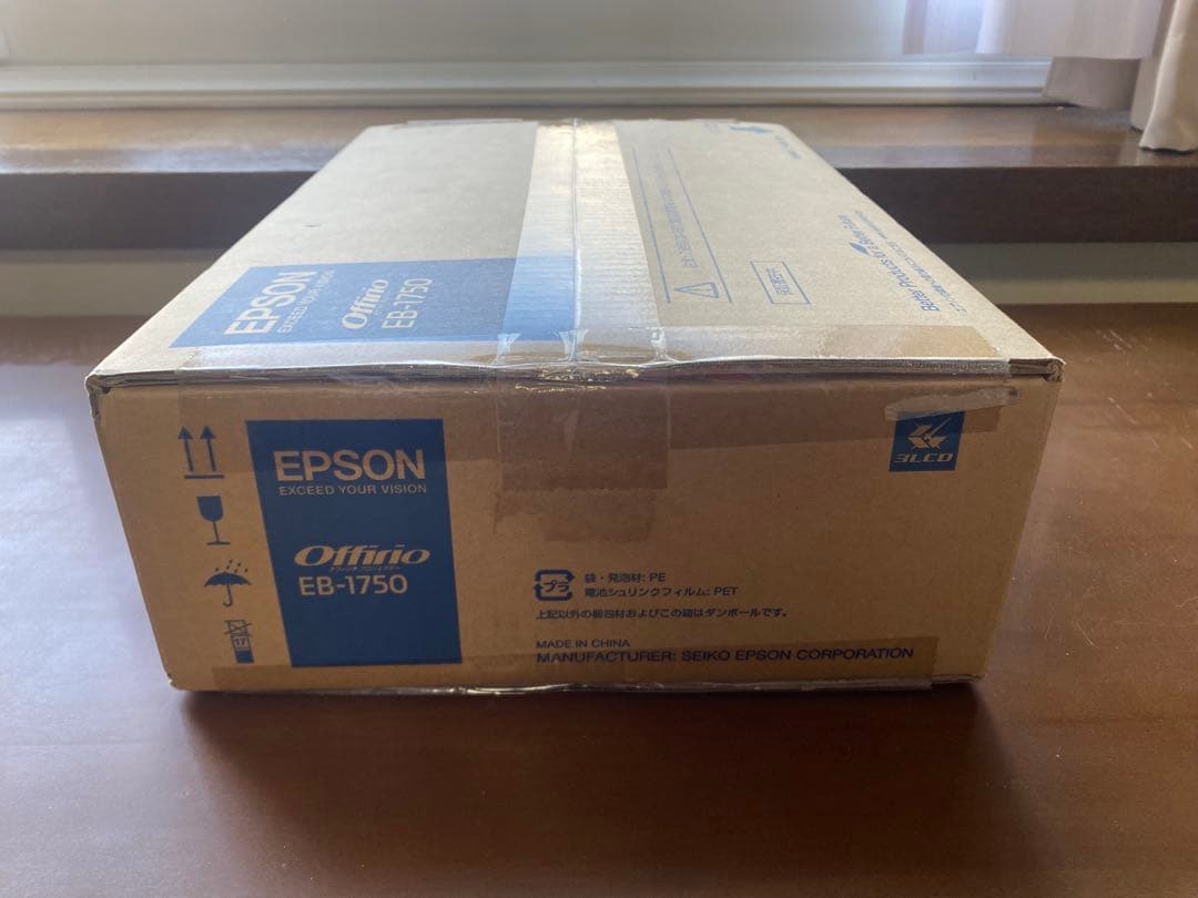 EPSON EB-1750 プロジェクター本体　epson offirio