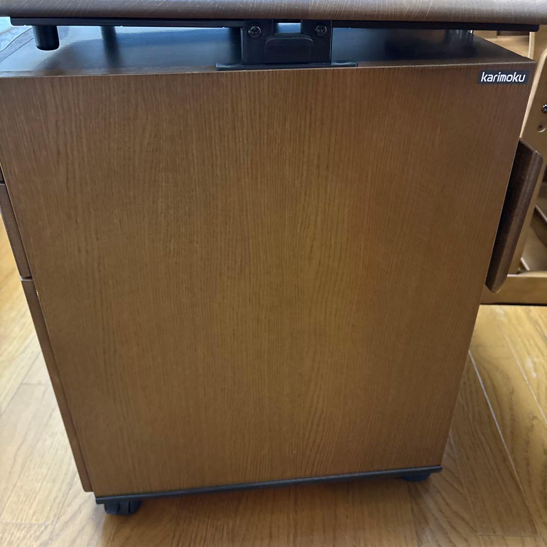 もりもりた出品③ 袖机のみ